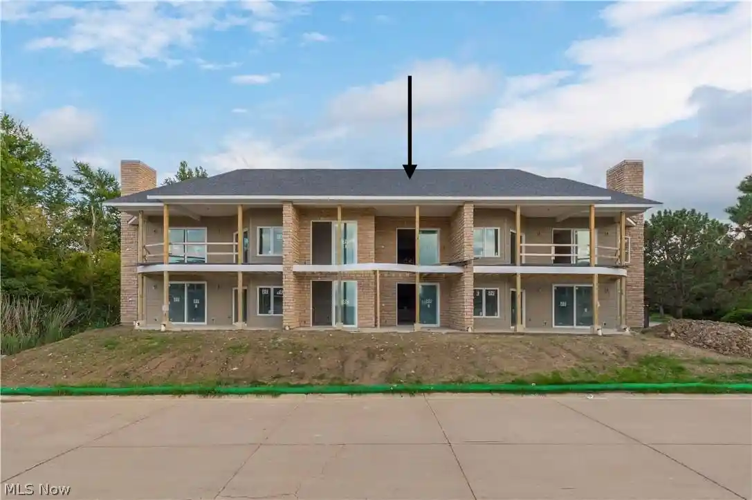 Listing Photo 1 - Condo for sale in 2777 Whispering Shores Dr located at 2777 Whispering Shores Dr, Vermilion, OH 44089 - Unit 2777 Whispering Shrs Dr