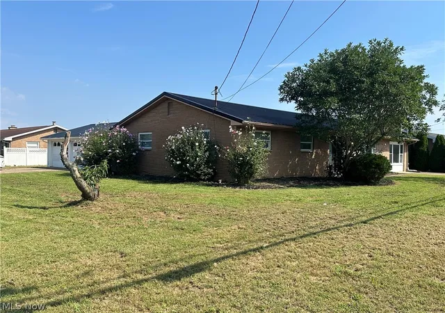 Photo 3 of Single family home for sale at 301 Pennock Dr, Beverly, OH 45715 | MLS# 5245944 | Listing updated on 2026-09-25