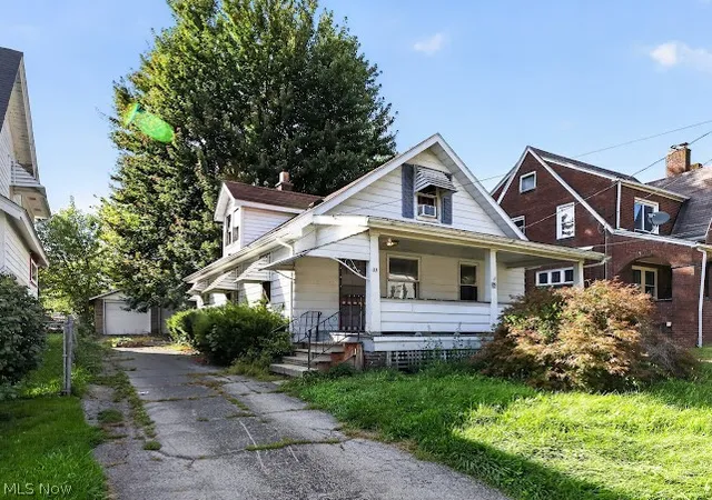 Photo 2 of Single family home for sale at 36 W Heights Ave, Youngstown, OH 44509 | MLS# 5247942 | Listing updated on 2026-10-10