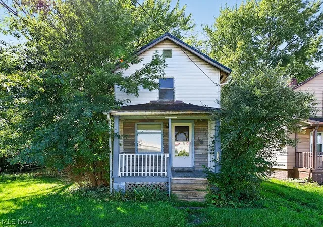 Photo 1 of Sale Pending at 2145 Mcmyler St Nw, Warren, OH 44485 | MLS# 5247873 | Listing updated on 2026-10-07