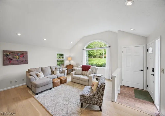 Photo 1 of Sale Pending at 35220 Chagrin Blvd, Chagrin Falls, OH 44022 | MLS# 5245537 | Listing updated on 2026-10-09