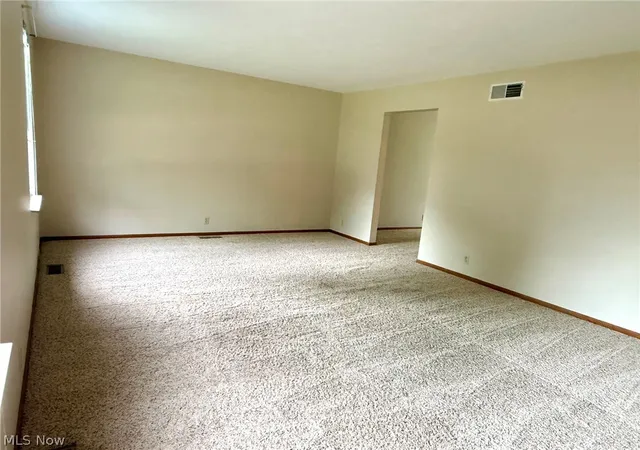 Photo 3 of Single family home for sale at 114 Shady Ln, Marietta, OH 45750 | MLS# 5247347 | Listing updated on 2026-10-05
