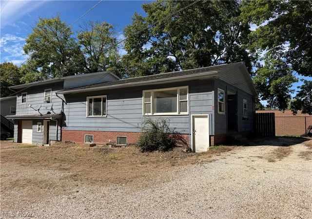 Single family home for sale at 405 Gween Dr, Malvern, OH 44644 | MLS# 5248274