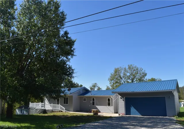 Photo 1 of Single family home for sale at 46948 Columbia Hl Rd, Saint Clairsville, OH 43950 | MLS# 5248273 | Listing updated on 2026-10-07