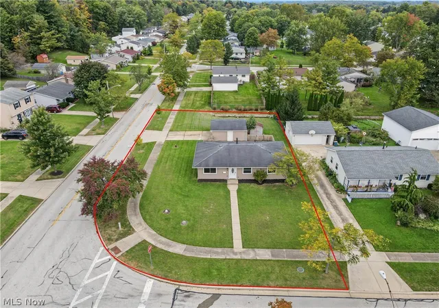 Photo 2 of Sale Pending at 483 Myra Dr, Chardon, OH 44024 | MLS# 5248265 | Listing updated on 2026-10-04