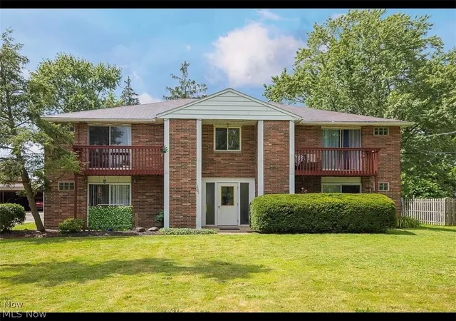 Photo 1 of Sale Pending at 10004 Darrow Rd, Twinsburg, OH 44087 | MLS# 5247238 | Listing updated on 2026-10-02