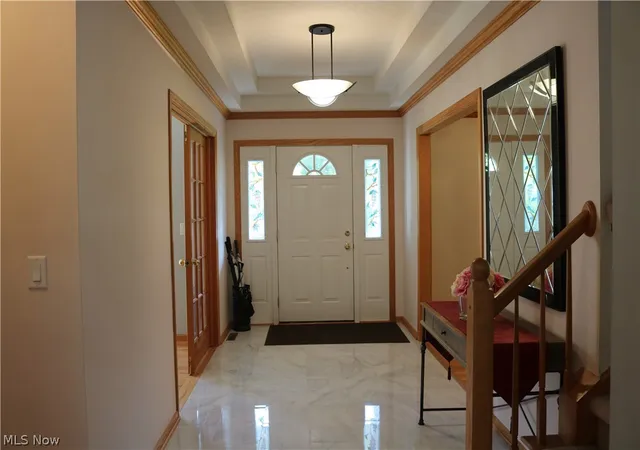 Photo 2 of Single family home for sale at 8766 Pointe Dr, Broadview Heights, OH 44147 | MLS# 5248232 | Listing updated on 2026-09-29
