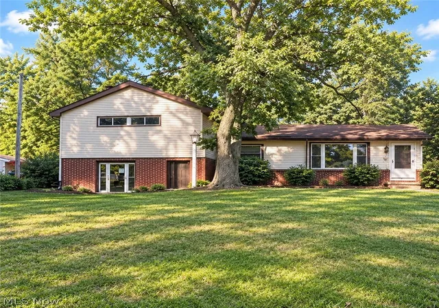 Photo 1 of Single family home for sale at 1044 Milan St N, Canal Fulton, OH 44614 | MLS# 5248137 | Listing updated on 2026-10-01