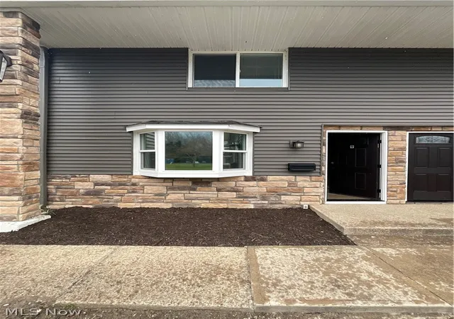 Listing Photo 4 - Condo for sale in building located at 3960 W Erie Ave, Lorain, OH 44053 - Unit #9