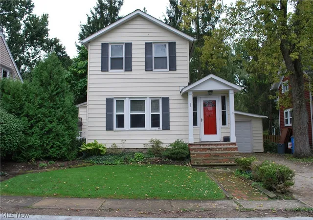 Photo 1 of Single family home for sale at 98 Elm Ct, Chagrin Falls, OH 44022 | MLS# 5246798 | Listing updated on 2026-09-26