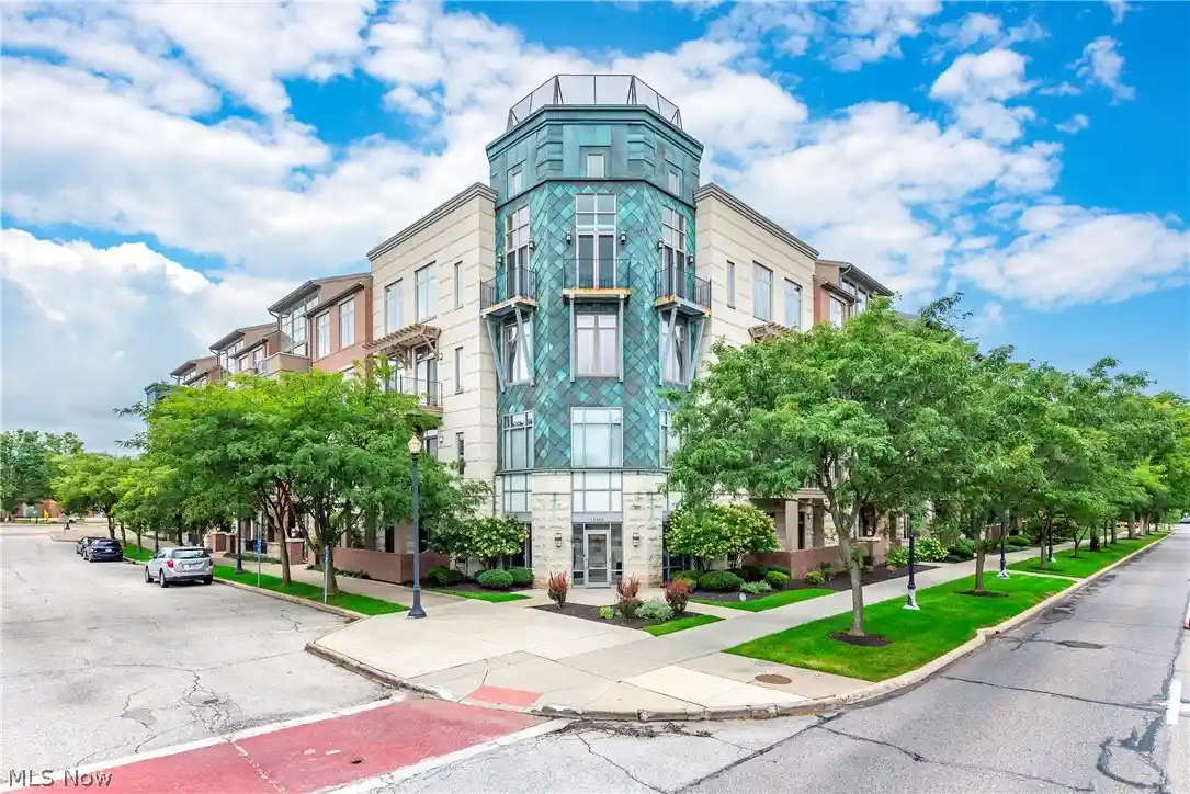 Listing Photo 1 - Condo for sale in 16800 Van Aken Blvd located at 16800 Van Aken Blvd, Shaker Heights, OH 44120 - Unit #410