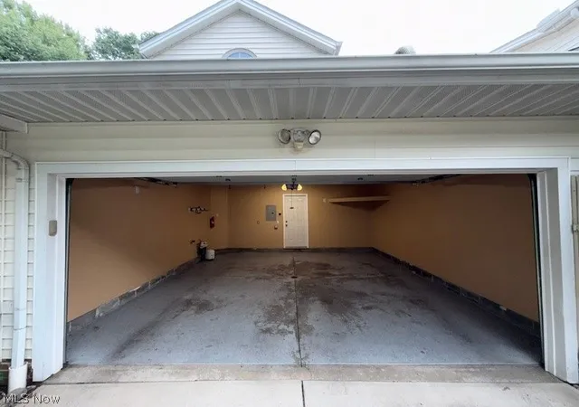 Listing Photo 1 - Condo for sale in building located at 691 S Pt Trl, Berea, OH 44017 - Unit #