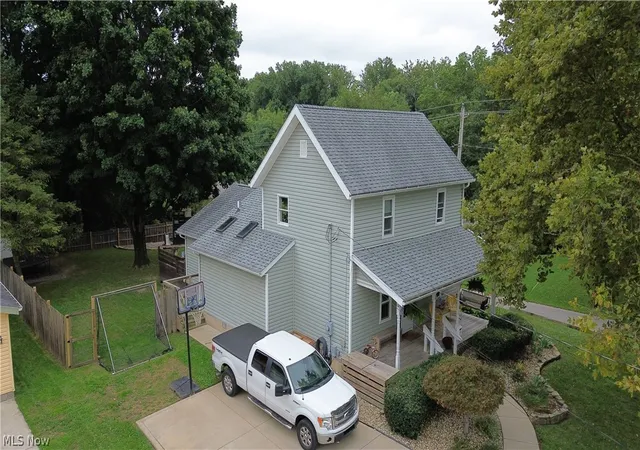 Photo 2 of Single family home for sale at 15 Jackson St, Norwalk, OH 44857 | MLS# 5248422 | Listing updated on 2026-10-08