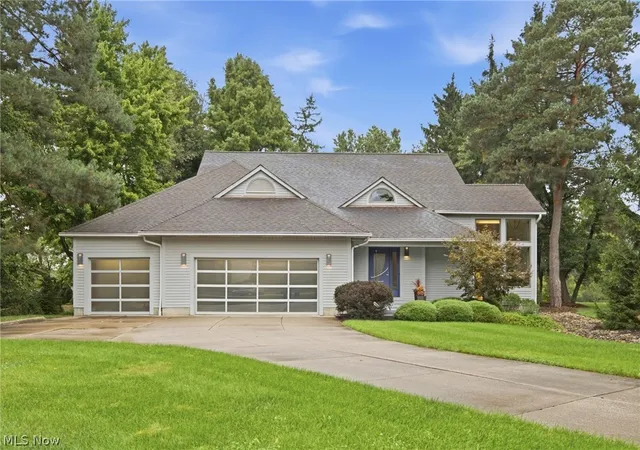 Photo 1 of Single family home for sale at 499 Mackinaw Cir, Fairlawn, OH 44333 | MLS# 5247220 | Listing updated on 2026-10-07