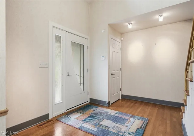 Photo 3 of Single family home for sale at 499 Mackinaw Cir, Fairlawn, OH 44333 | MLS# 5247220 | Listing updated on 2026-10-07