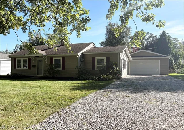 Photo 1 of Single family home for sale at 1869 Clyde Rd, Madison, OH 44057 | MLS# 5248462 | Listing updated on 2026-10-02