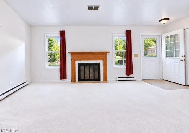 Listing Photo 4 - Condo for sale in building located at 8240 Deepwood Blvd, Mentor, OH 44060 - Unit #7-18