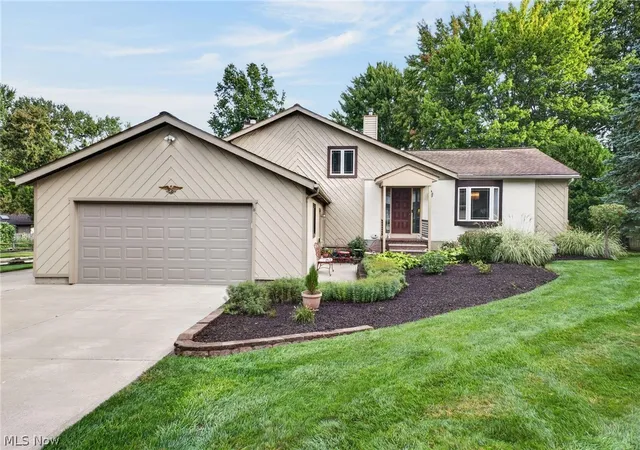 Photo 1 of Sale Pending at 9083 Ter Park Dr, Mentor, OH 44060 | MLS# 5248730 | Listing updated on 2026-10-10