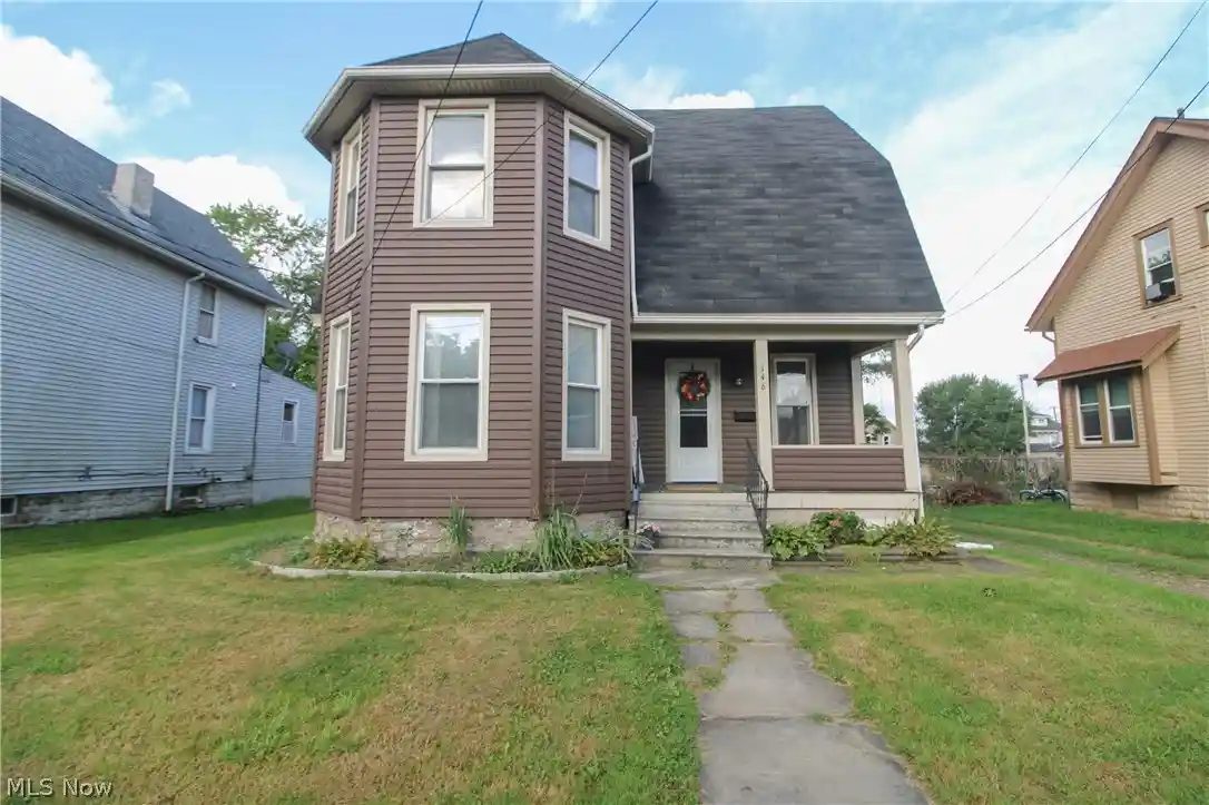 Photo 1 of Single family home for sale at 146 Charles Ave Se, Warren, OH 44483 | MLS# 5237157 | Listing updated on 2026-10-13