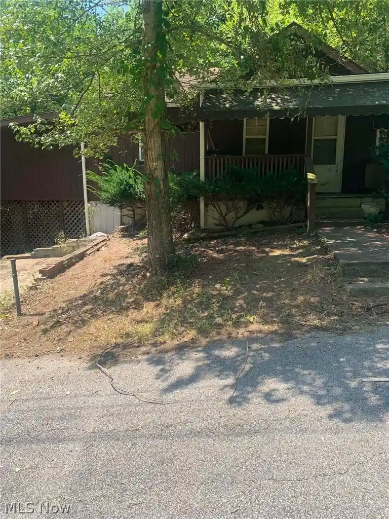 Photo 1 of Single family home for sale at 512 Adams St, Parkersburg, WV 26101 | MLS# 5248787 | Listing updated on 2026-10-14
