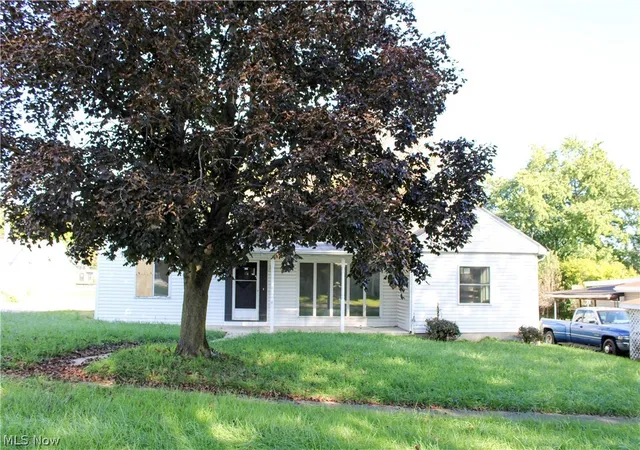 Photo 1 of Single family home for sale at 17 Hollister St, Monroeville, OH 44847 | MLS# 5248761 | Listing updated on 2026-09-29