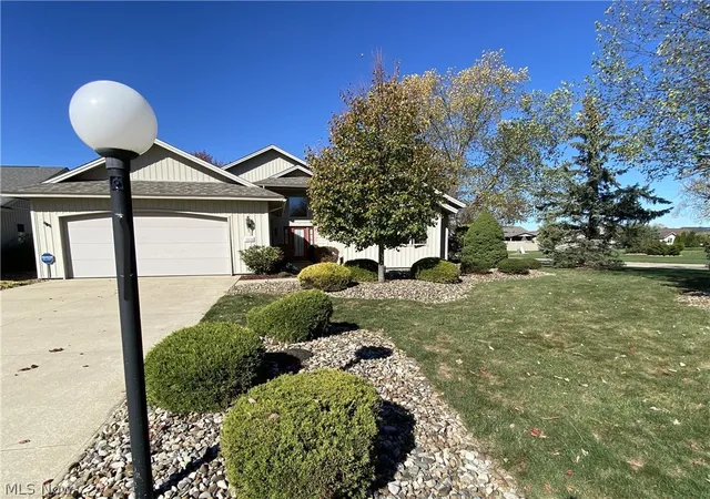 Photo 1 of Single family home for sale at 33110 Wren Hvn Cir, North Ridgeville, OH 44039 | MLS# 5247674 | Listing updated on 2026-09-29