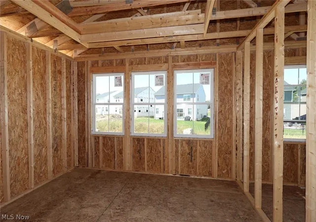 Photo 2 of Single family home for sale at 2462 Merriment Dr, Elyria, OH 44035 | MLS# 5248796 | Listing updated on 2026-09-29