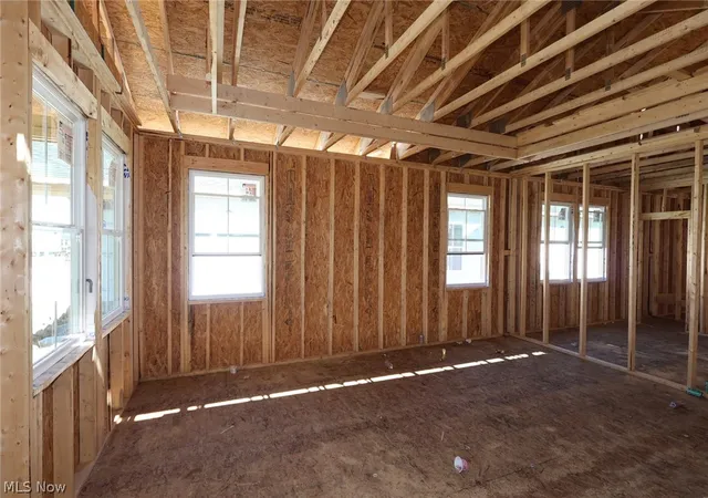 Photo 3 of Single family home for sale at 2462 Merriment Dr, Elyria, OH 44035 | MLS# 5248796 | Listing updated on 2026-09-29