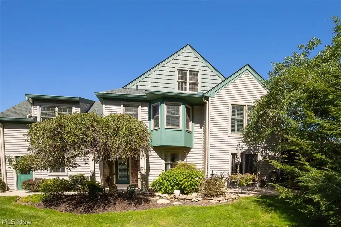 Condo for sale at 878 Hampton Ct, Sagamore Hills, OH 44067 | MLS# 5245756