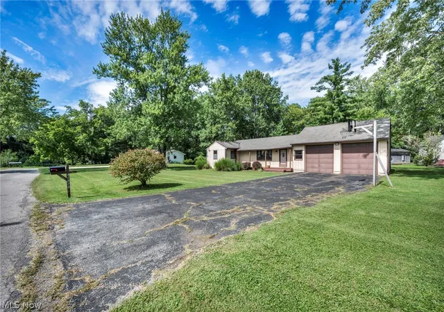 Photo 3 of Sale Pending at 41878 Cooper Ave, Elyria, OH 44035 | MLS# 5244407 | Listing updated on 2026-10-02