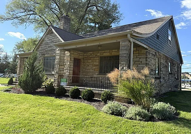 Photo 2 of Single family home for sale at 1119 Abbey Pl, Zanesville, OH 43701 | MLS# 5248496 | Listing updated on 2026-10-06