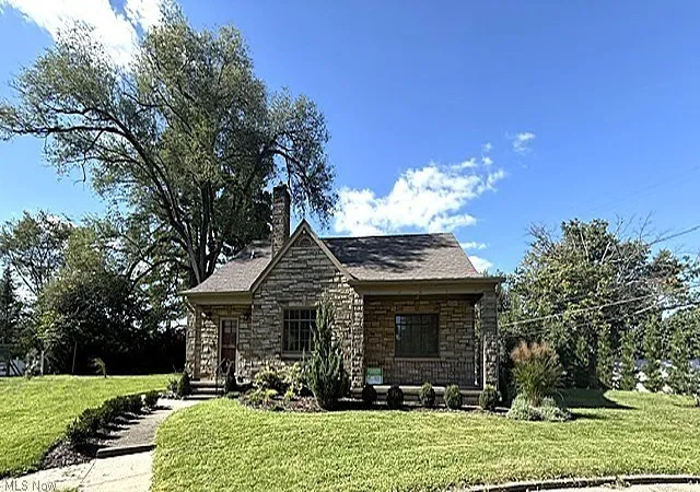 Photo 3 of Single family home for sale at 1119 Abbey Pl, Zanesville, OH 43701 | MLS# 5248496 | Listing updated on 2026-10-06