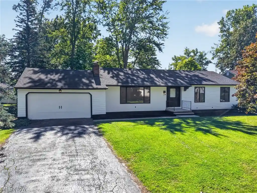 Photo 1 of Single family home for sale at 2684 Burlingham Dr, Ashtabula, OH 44004 | MLS# 5248835 | Listing updated on 2026-10-13