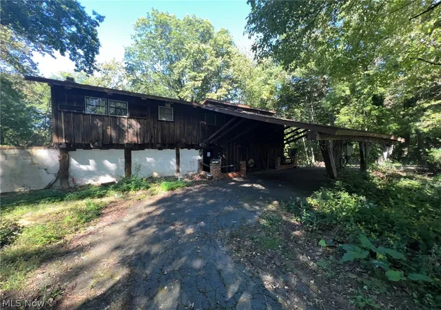 Photo 2 of Single family home for sale at 10619 Mason Rd, Berlin Heights, OH 44814 | MLS# 5248850 | Listing updated on 2026-09-29