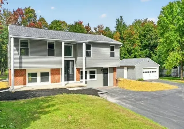 Photo 1 of Single family home for sale at 16940 Thompson Rd, Thompson, OH 44086 | MLS# 5248880 | Listing updated on 2026-10-08