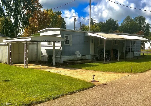 Photo 1 of Sale Pending at 17 Ash Dr, Olmsted Twp, OH 44138 | MLS# 5247493 | Listing updated on 2026-09-29