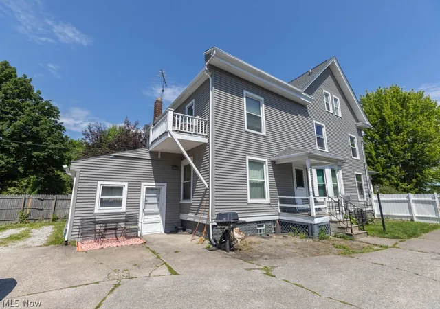 Photo 3 of Multi family home for sale at 1037 W 8th Street, Lorain, OH 44052 | MLS# 5245764 | Listing updated on 2026-09-29