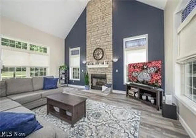 Photo 3 of Single family home for sale at 2942 Robert Gary Ct, Medina, OH 44256 | MLS# 5248722 | Listing updated on 2026-10-01