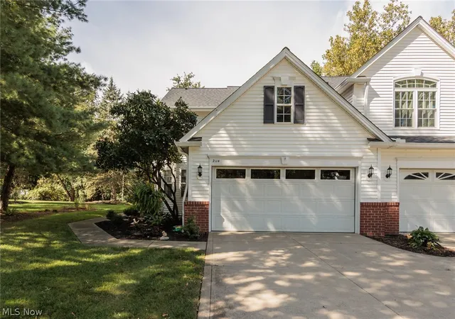 Photo 2 of Sale Pending at 2114 W Reserve Cir, Avon, OH 44011 | MLS# 5248841 | Listing updated on 2026-10-01