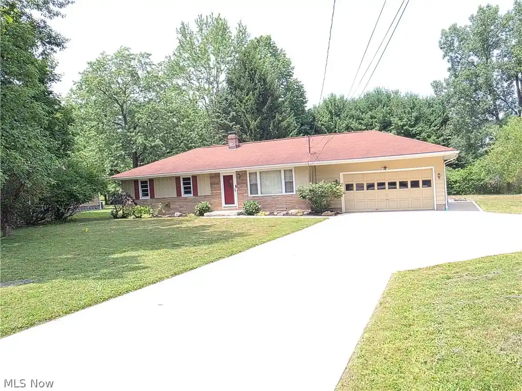 Single family home for sale at 1009 Florence Dr, Macedonia, OH 44056 | MLS# 5248812