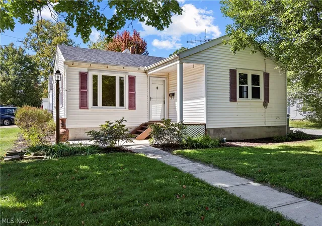 Photo 1 of Sale Pending at 436 Courtland St, Wellington, OH 44090 | MLS# 5248843 | Listing updated on 2026-10-07