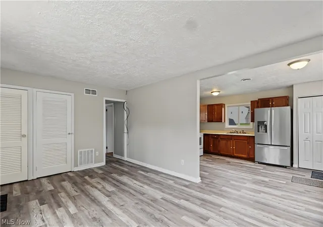 Photo 3 of Sale Pending at 900 Cecilwood Rd, Mansfield, OH 44907 | MLS# 5249030 | Listing updated on 2026-10-05