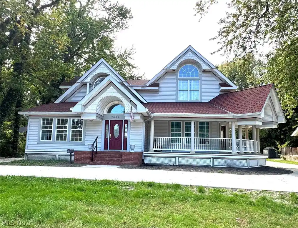 Photo 1 of Single family home for sale at 7652 Center St, Mentor, OH 44060 | MLS# 5248892 | Listing updated on 2026-10-19