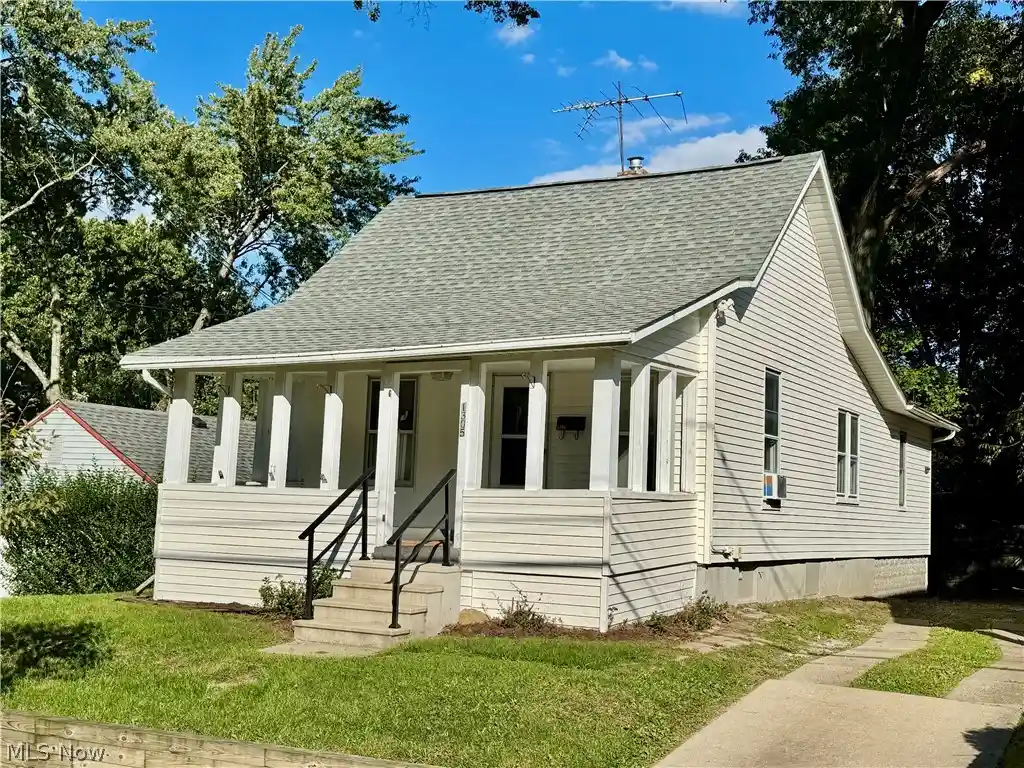 Photo 1 of Single family home for sale at 1305 Big Fls Ave, Akron, OH 44310 | MLS# 5246179 | Listing updated on 2026-10-25
