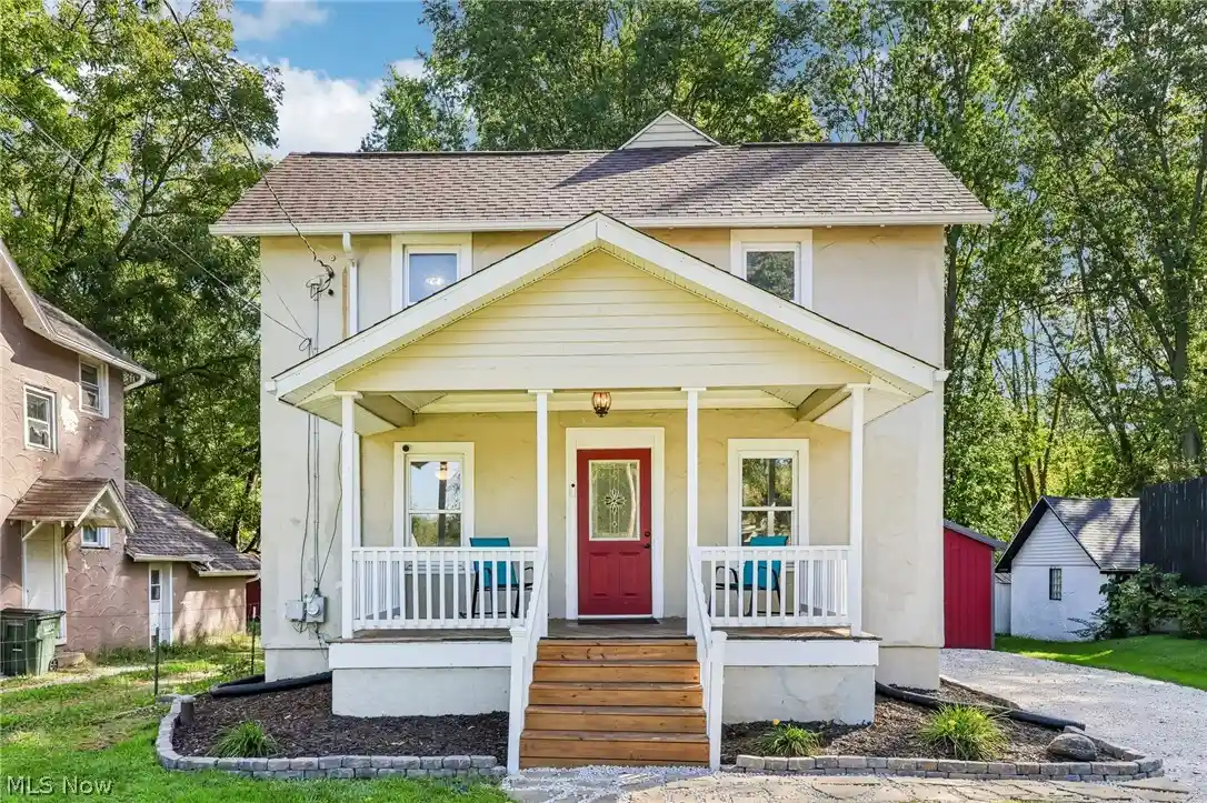 Single family home for sale at 4006 Hiram Rd NW, Canton, OH 44718 | MLS# 5248788
