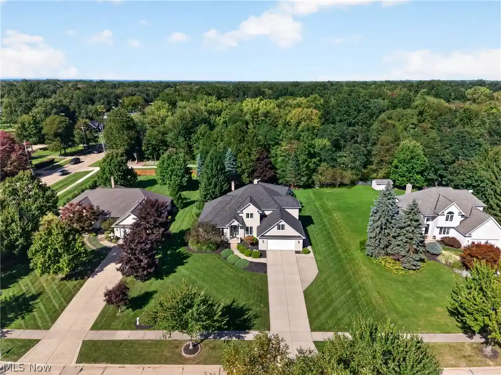 Photo 1 of Sale Pending at 5609 Hawthorne Dr, Cleveland, OH 44143 | MLS# 5248535 | Listing updated on 2026-10-14