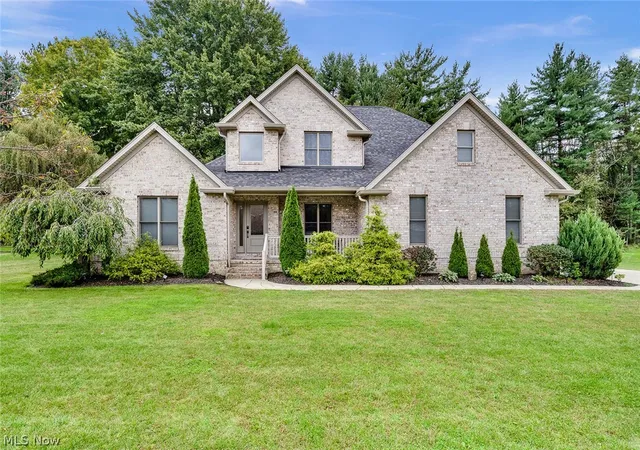 Photo 1 of Single family home for sale at 2037 Bishop Woods Ct, Youngstown, OH 44514 | MLS# 5248377 | Listing updated on 2026-10-10