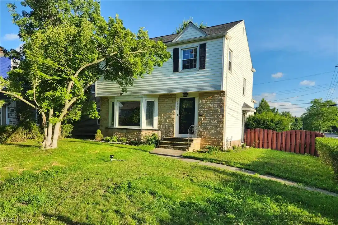 Photo 1 of Single family home for sale at 3862 Silsby Rd, University Heights, OH 44118 | MLS# 5249208 | Listing updated on 2026-10-15