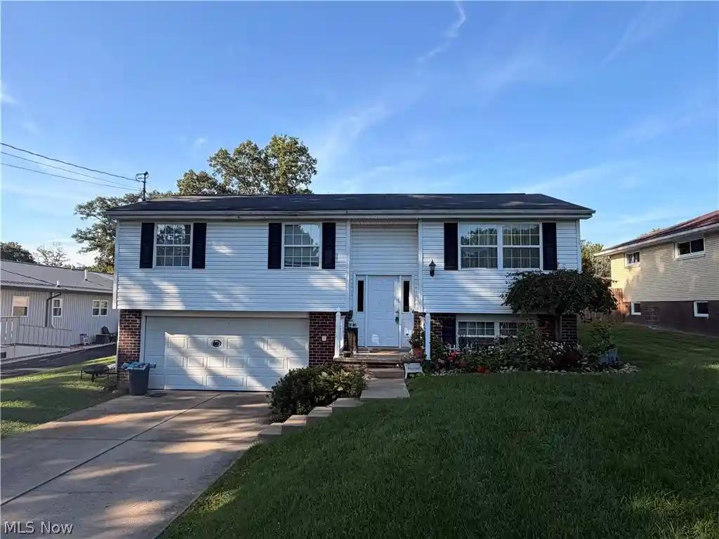 Photo 1 of Single family home for sale at 208 Beechwood Blvd, Steubenville, OH 43953 | MLS# 5248627 | Listing updated on 2026-10-13