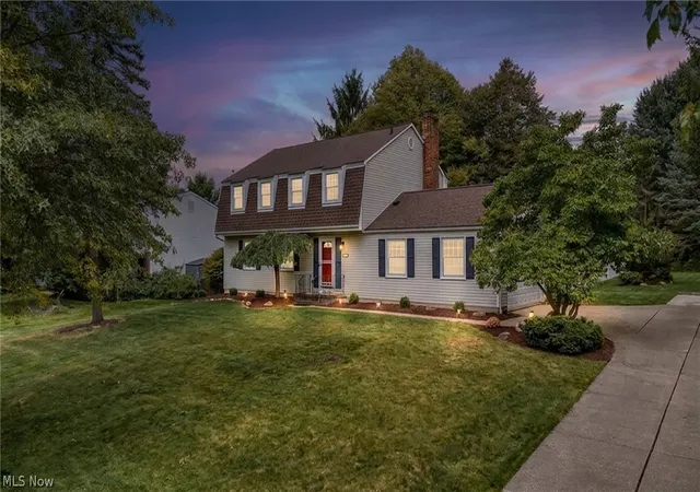 Single family home for sale at 1511 Winslow Dr, Hudson, OH 44236 | MLS# 5247015